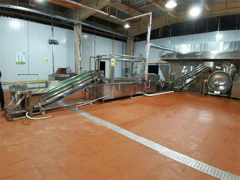 螺螄粉料包酸筍、酸豆角、木耳絲漂燙流水線